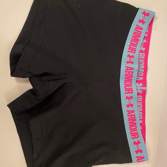 💵PRICE DROP!!! Under Armour Compression Shorts -NEVER WORN! - Picture 3 of 7
